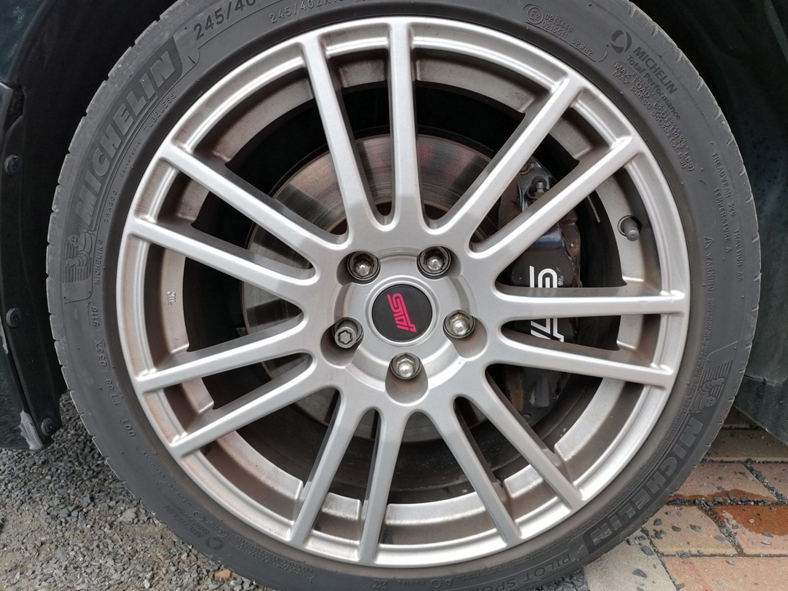 SUBARU WRX STI 2,5 4D SEDAN MY2011